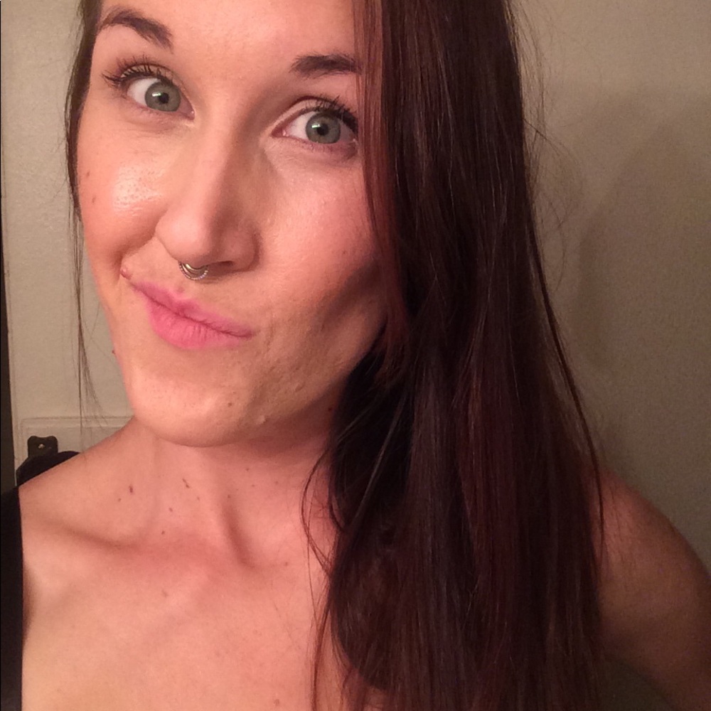 Meet your Posher, Jenilee